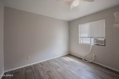 622 N 30th Place #4, Phoenix, AZ 85008 - Photo 9