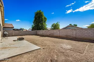 8757 W Griswold Rd, Peoria, AZ 85345 - Photo 19