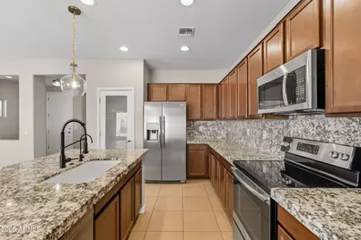 42247 N Tulip Tree Street, San Tan Valley, AZ 85140 - Photo 11