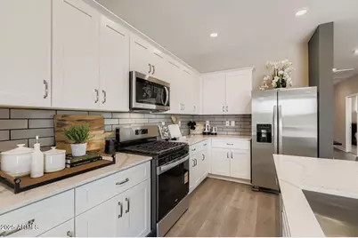 16832 W Cavedale Drive, Surprise, AZ 85387 - Photo 9