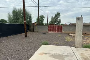 2951 W Holly St, Phoenix, AZ 85009 - Photo 27