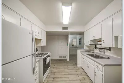 4727 N 50th Drive, Phoenix, AZ 85031 - Photo 13