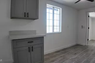 1340 N 38th Dr, Phoenix, AZ 85009 - Photo 9