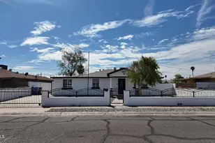 1340 N 38th Dr, Phoenix, AZ 85009 - Photo 1