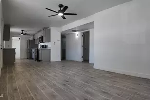 1340 N 38th Dr, Phoenix, AZ 85009 - Photo 7