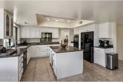 4737 E Valley Vista Lane, Paradise Valley, AZ 85253 - Photo 17