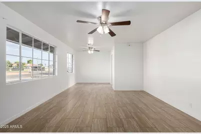 5632 N 38th Drive, Phoenix, AZ 85019 - Photo 7