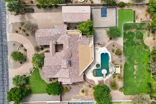 12622 E Victoria St, Chandler, AZ 85249 - Photo 3