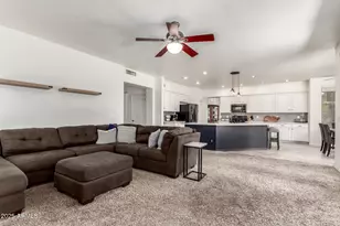 2859 E Millbrae Ln, Gilbert, AZ 85234 - Photo 17