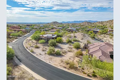 18292 W Santa Alberta Lane #26, Goodyear, AZ 85338 - Photo 9