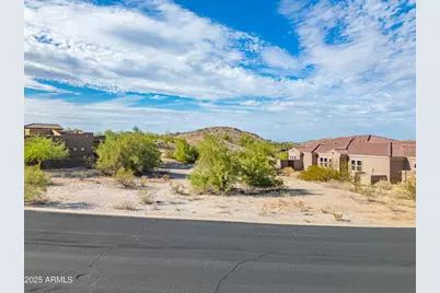 18292 W Santa Alberta Lane #26, Goodyear, AZ 85338 - Photo 19