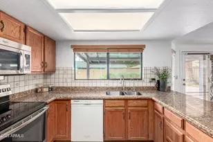 19202 N 32nd Dr, Phoenix, AZ 85027 - Photo 17