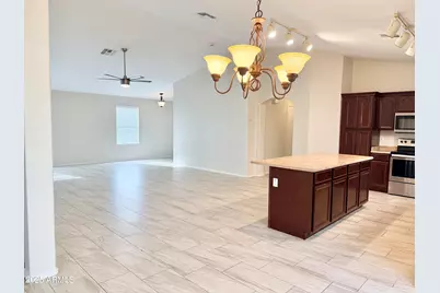 13927 W Port Royale Lane, Surprise, AZ 85379 - Photo 11