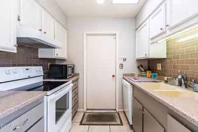 13404 W Copperstone Drive, Sun City West, AZ 85375 - Photo 9