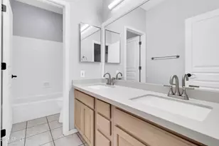 781 N Bristol Ln, Gilbert, AZ 85234 - Photo 37