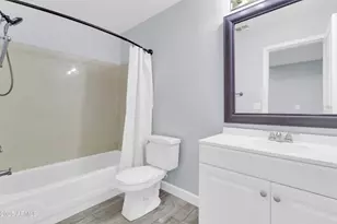 781 N Bristol Ln, Gilbert, AZ 85234 - Photo 43