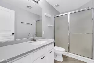 781 N Bristol Ln, Gilbert, AZ 85234 - Photo 17