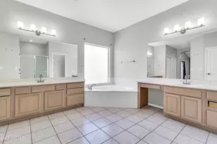 781 N Bristol Ln, Gilbert, AZ 85234 - Photo 27