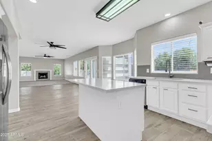 781 N Bristol Ln, Gilbert, AZ 85234 - Photo 9