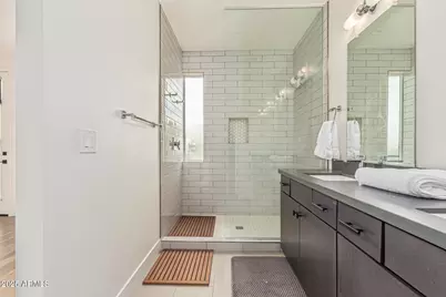 5151 N 13th Place #12, Phoenix, AZ 85014 - Photo 17