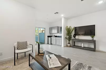 8255 N 22nd Drive, Phoenix, AZ 85021 - Photo 7