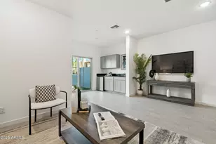 8255 N 22nd Dr, Phoenix, AZ 85021 - Photo 7