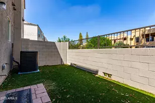 8255 N 22nd Dr, Phoenix, AZ 85021 - Photo 25