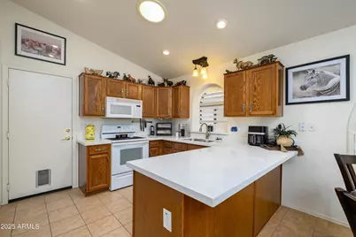 17614 W Arcadia Drive, Surprise, AZ 85374 - Photo 11