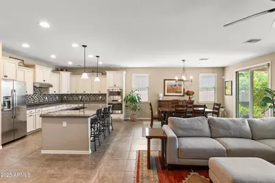 475 E Torrey Pines Place, Chandler, AZ 85249 - Photo 15