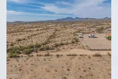 13 W Superior Road #34, Maricopa, AZ 85139 - Photo 1