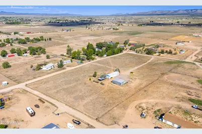 1805 W Carriage Lane, Paulden, AZ 86334 - Photo 27