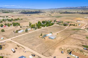 1805 W Carriage Ln, Paulden, AZ 86334 - Photo 27
