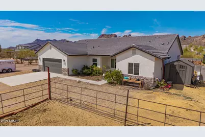 146 E Whiteley Street, Apache Junction, AZ 85119 - Photo 3