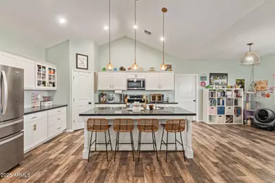 146 E Whiteley Street, Apache Junction, AZ 85119 - Photo 11