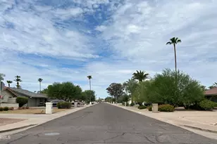 2715 E Sierra St, Phoenix, AZ 85028 - Photo 21