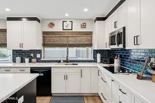 2715 E Sierra St, Phoenix, AZ 85028 - Photo 9