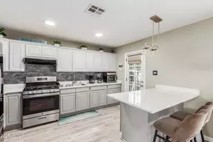 3851 W Solano Dr, Phoenix, AZ 85019 - Photo 7