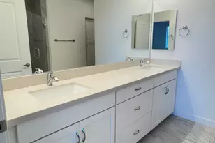 2511 W Queen Creek Rd, Chandler, AZ 85248 - Photo 17
