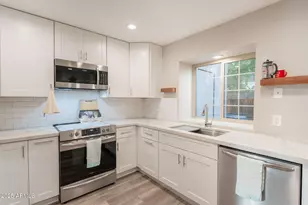 4901 E Kelton Ln, Scottsdale, AZ 85254 - Photo 9