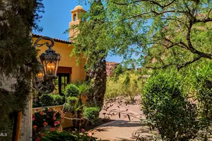 4836 E White Gates Dr, Phoenix, AZ 85018 - Photo 3