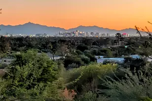 4836 E White Gates Dr, Phoenix, AZ 85018 - Photo 15