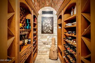 4836 E White Gates Dr, Phoenix, AZ 85018 - Photo 43