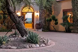 4836 E White Gates Dr, Phoenix, AZ 85018 - Photo 11