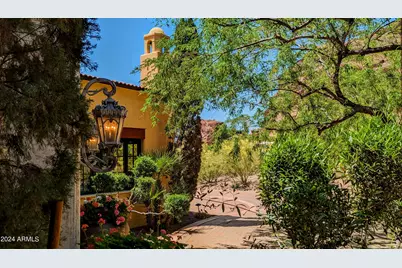 4836 E White Gates Drive, Phoenix, AZ 85018 - Photo 19