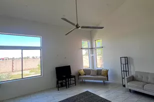 8214 W Florence Ave, Phoenix, AZ 85043 - Photo 5