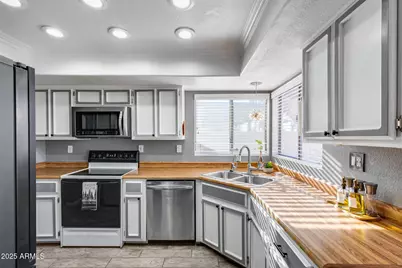 6534 W North Lane, Glendale, AZ 85302 - Photo 31