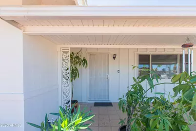 12062 N Saint Annes Drive, Sun City, AZ 85351 - Photo 7