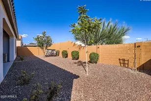 20393 N Wagner Wash Dr, Buckeye, AZ 85396 - Photo 25
