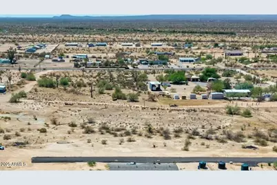 - E Day Spring Lane #-, Florence, AZ 85132 - Photo 1