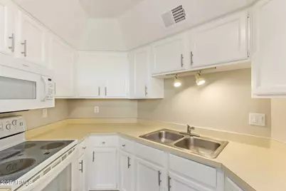 4328 N 36th Street #3, Phoenix, AZ 85018 - Photo 13